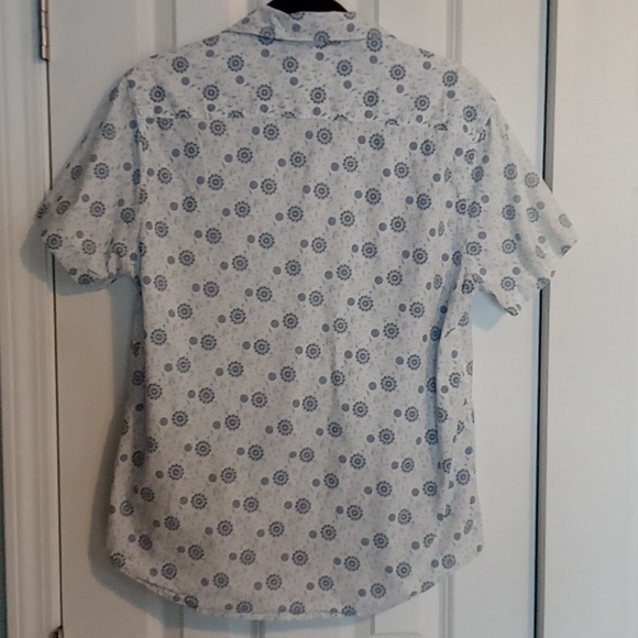 Men's White and Blue Patterned Casual Shirt - Picture 4 of 6